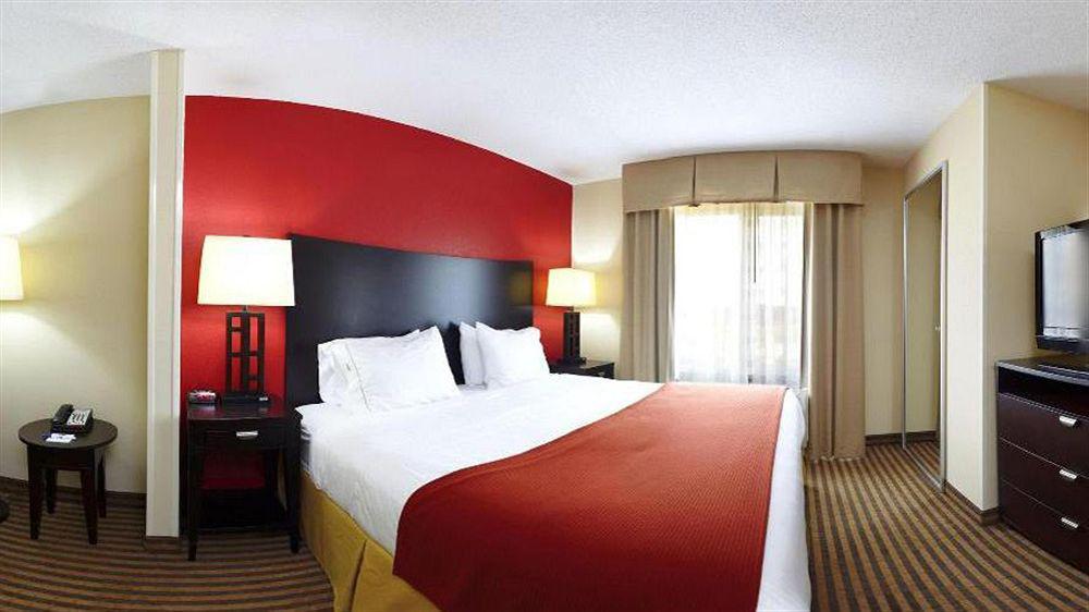 Holiday Inn Express Atmore By Ihg Exterior photo